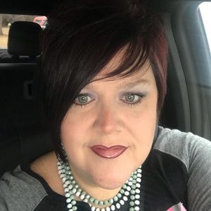 Meet your Posher, Danisa